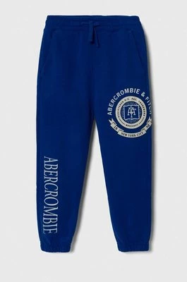 Abercrombie & Fitch spodnie dresowe dziecięce kolor niebieski z nadrukiem
