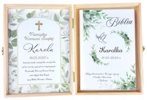 ﻿BIBLIA W DREWNIANYM PUDEŁKU Z KARTKĄ - PREZENT NA KOMUNIĘ PERSONALIZACJA