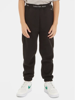 Calvin Klein Jeans Spodnie dresowe Intrasia IB0IB01815 Czarny Regular Fit