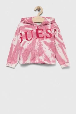 Guess bluza bawełniana dziecięca kolor różowy z kapturem wzorzysta