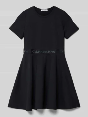 Sukienka z detalem z logo Calvin Klein Jeans